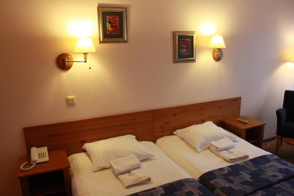 Good Stay Eiropa Hotel Economy Jūrkalne Habitación foto