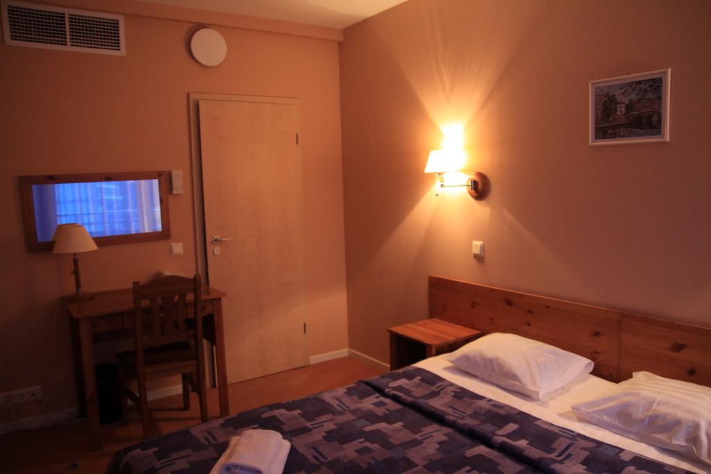 Good Stay Eiropa Hotel Economy Jūrkalne Habitación foto